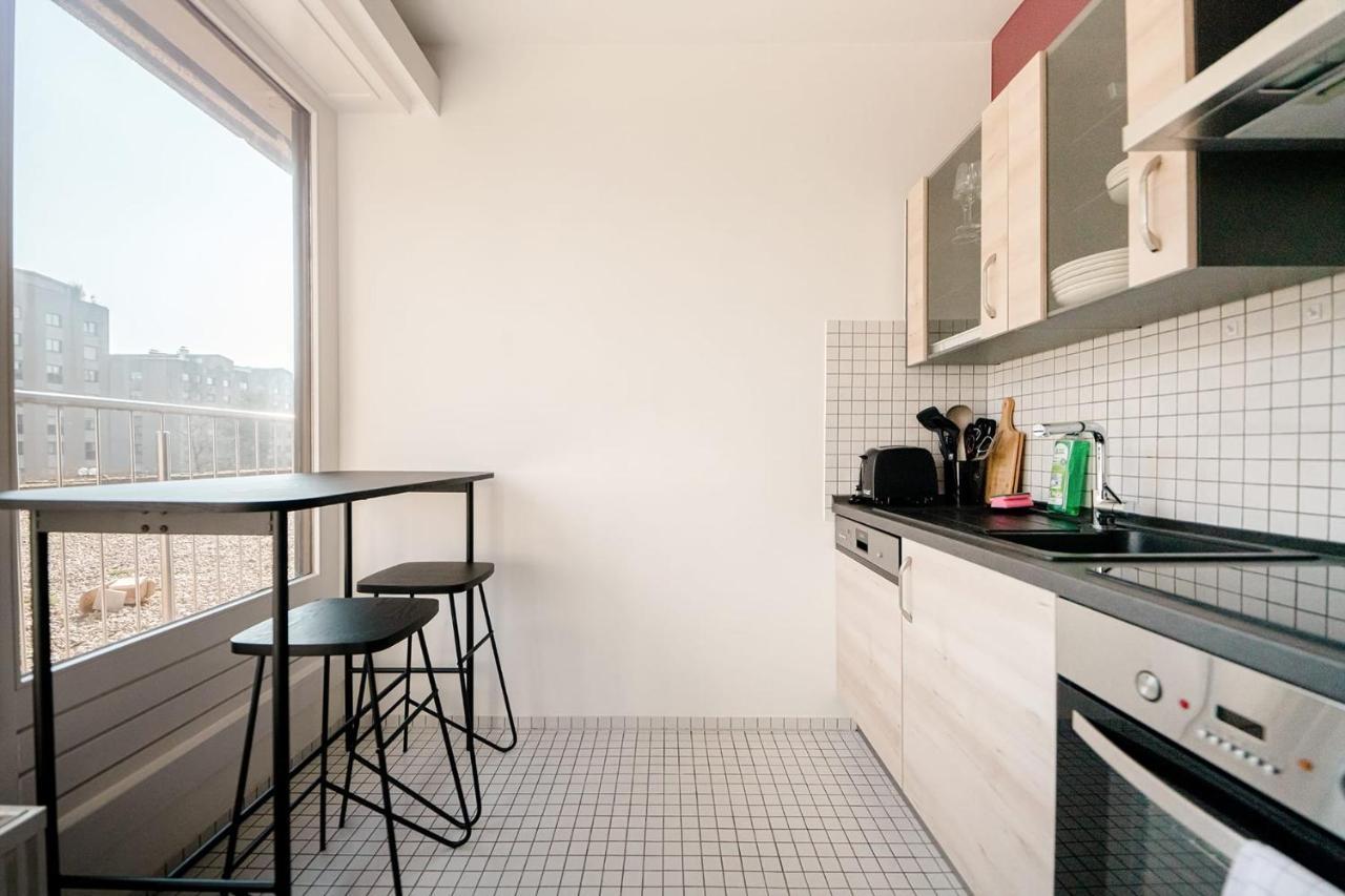 Stylish Minimalism In Kirchberg 1 Bus Stop To Lux Cntr Apartment Luxembourg